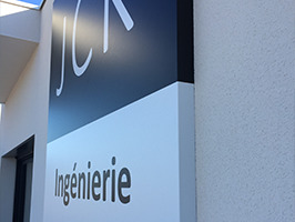 Enseigne à plat