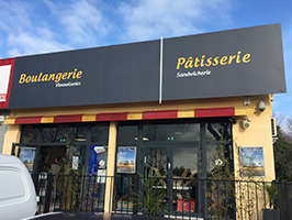 Enseigne à plat