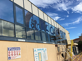 Enseigne vitrage